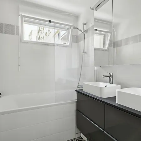 2-rooms 63m2 20th Arrondissement * Paris